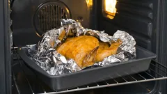 Welche Seite der Alufolie gehört aufs Backblech – die glänzende oder die matte – und spielt das überhaupt eine Rolle?